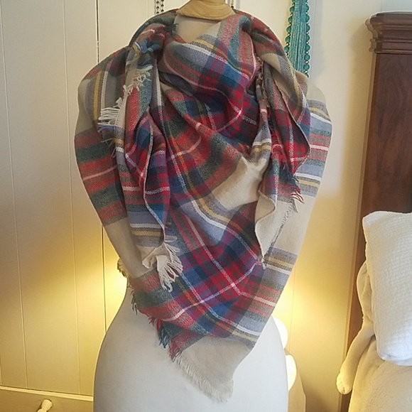 Other - NEW Shall scarf buffalo plaid